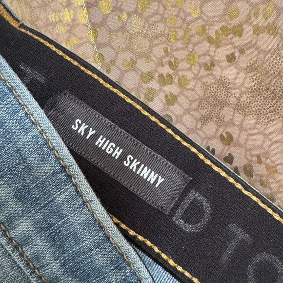 Torrid Sky High Skinny Premium Stretch Hi Rise Distressed Jeans 16 Regular - Picture 4 of 12